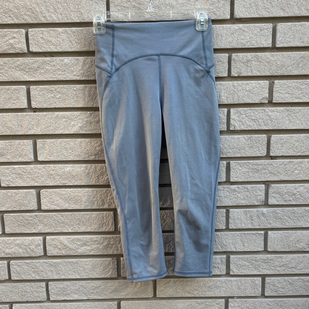Nimble Activewear Blue-Gray Cropped Leggings Sz 6